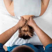 مساج الظهر والرقبة